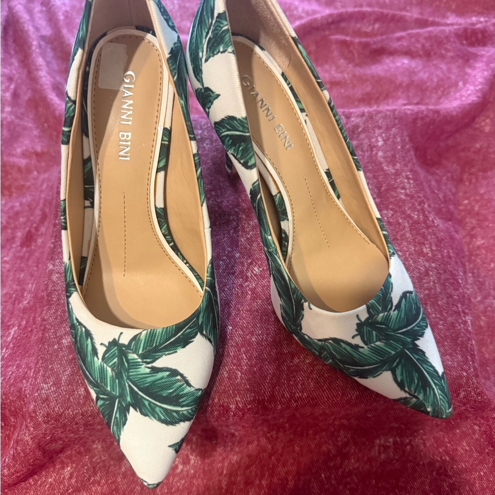 Gianni Bini Tropical Green Leaf Heels